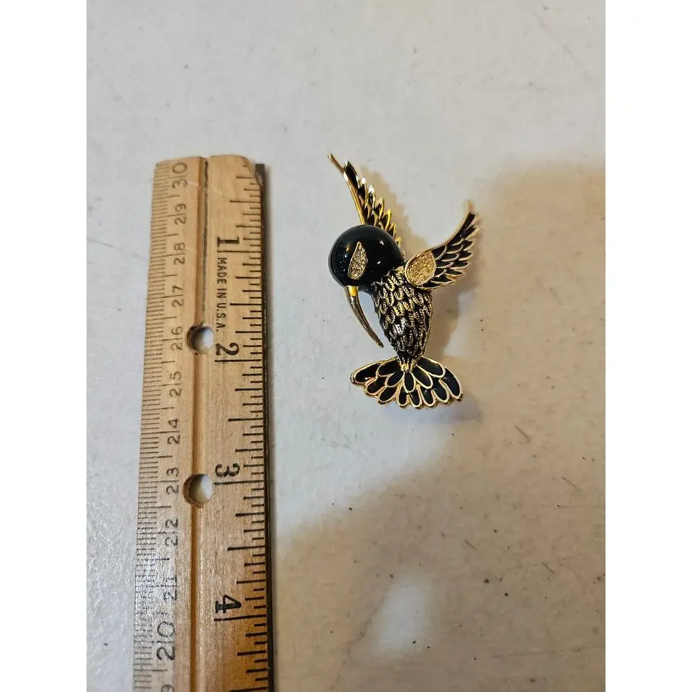Vintage goldtone & black enamel hummingbird brooch pin